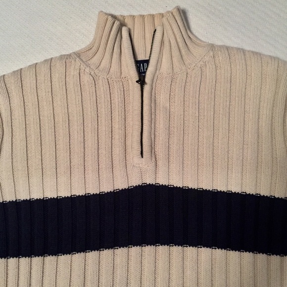 Gap Sweater  size M - Picture 3 of 7